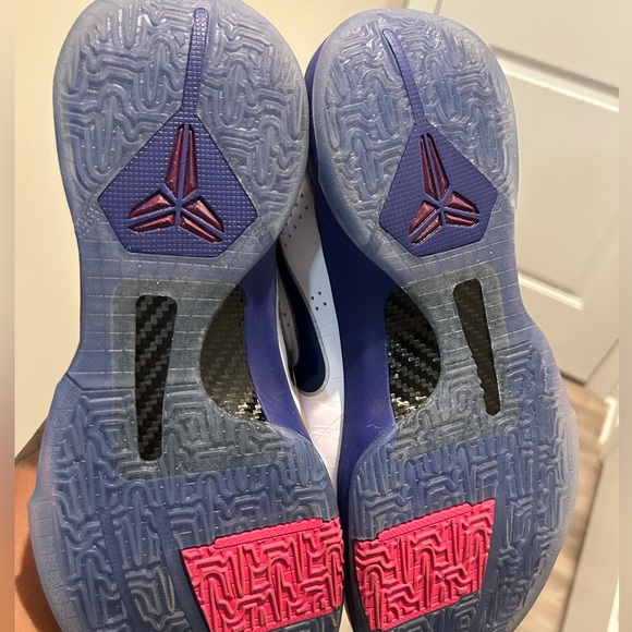 Kay Yow Breast Cancer Kobe size 10 - Picture 6 of 7